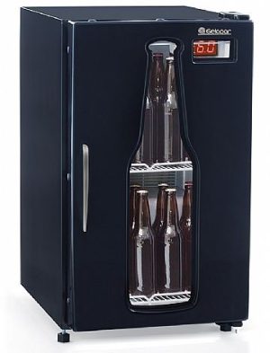 Refrigerador de Bebidas Cervejeira 120L Gelopar GRBA-120C PR